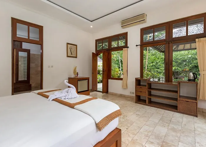 The Tunjung Retreat ゲストハウス 3*