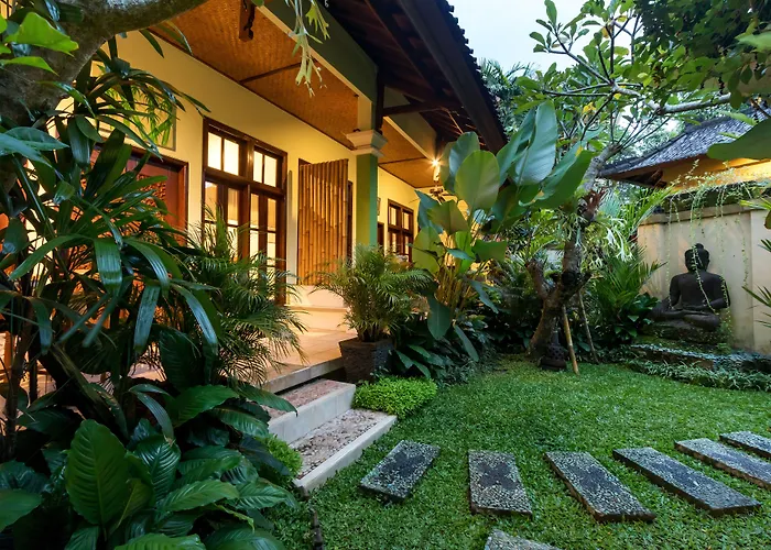The Tunjung Retreat ゲストハウス 3*
